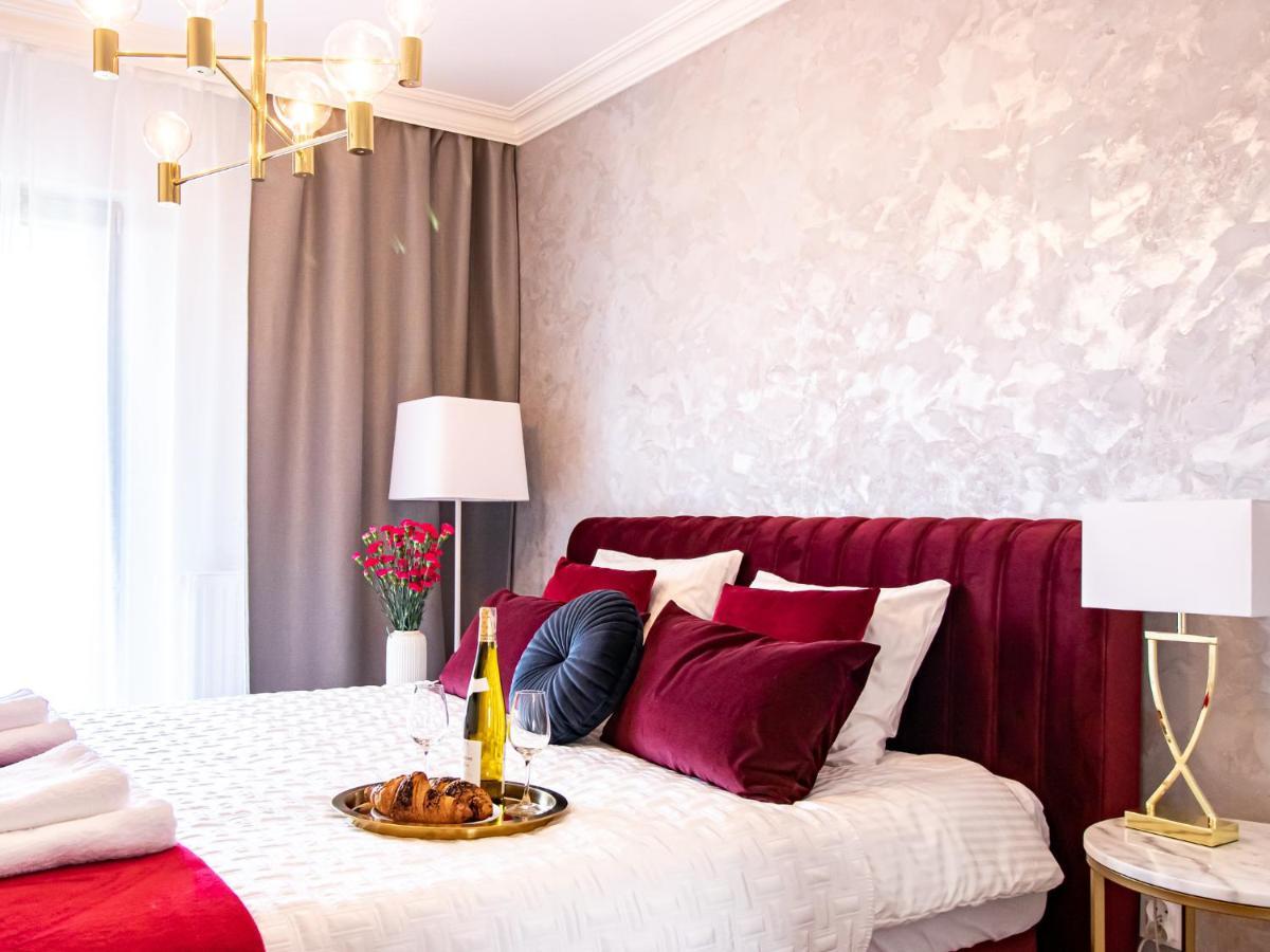 Golden Star Apartment Cracovia Esterno foto